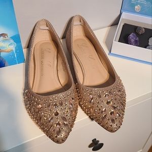 Size 8 Laurien Lorriane flats. Wore once for a wedding.